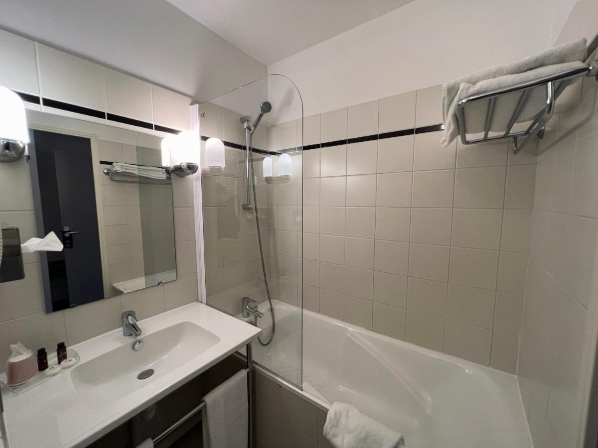 Hotel Le Pré Saint Germain Louviers Esterno foto