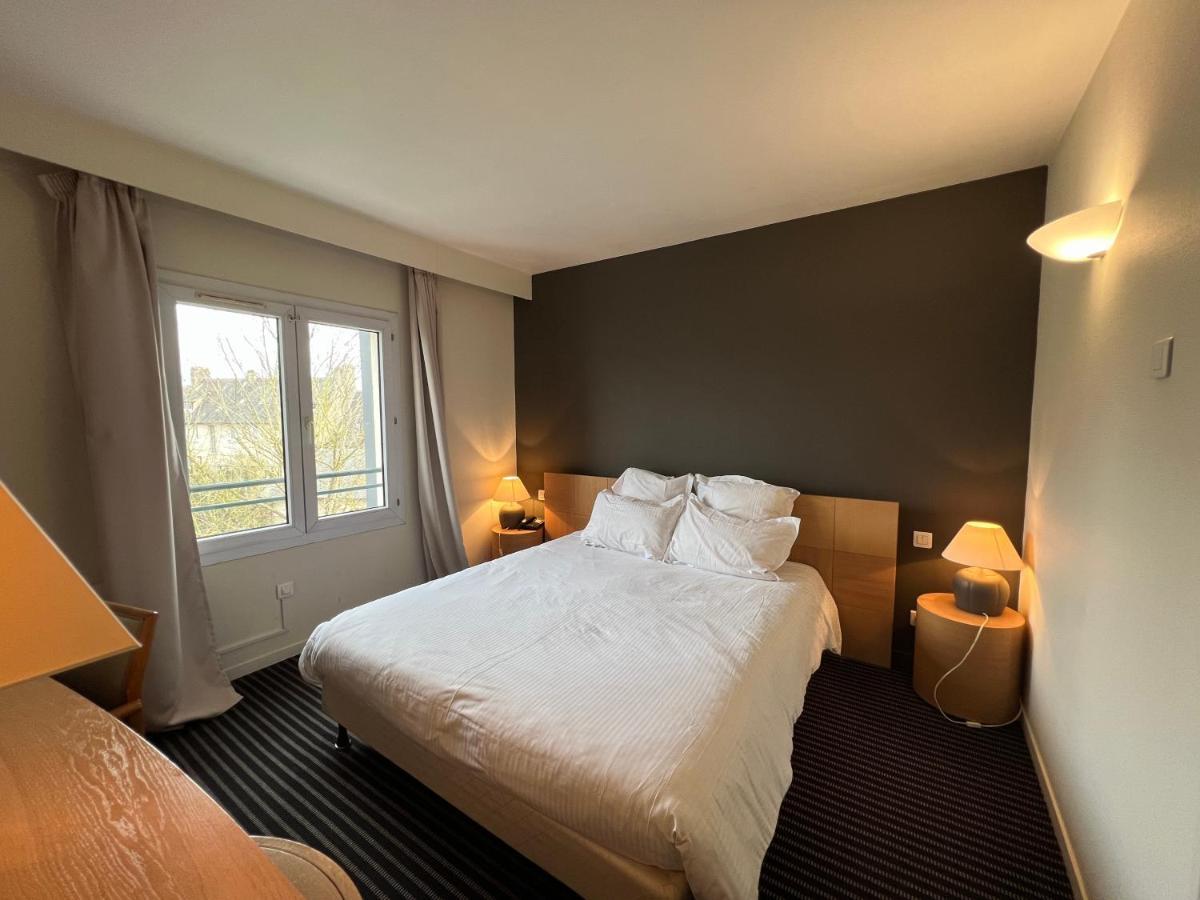 Hotel Le Pré Saint Germain Louviers Esterno foto