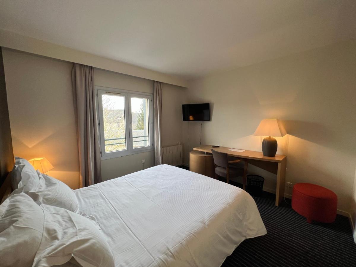 Hotel Le Pré Saint Germain Louviers Esterno foto