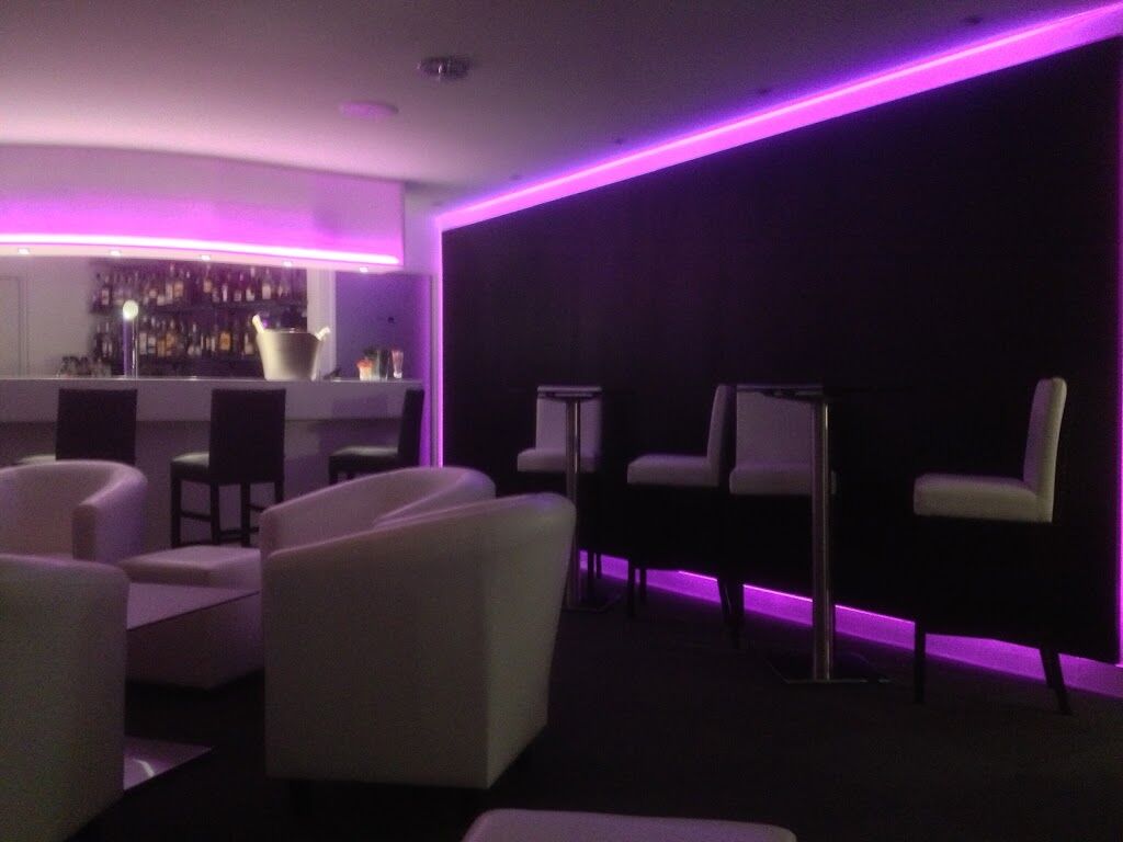 Hotel Le Pré Saint Germain Louviers Esterno foto